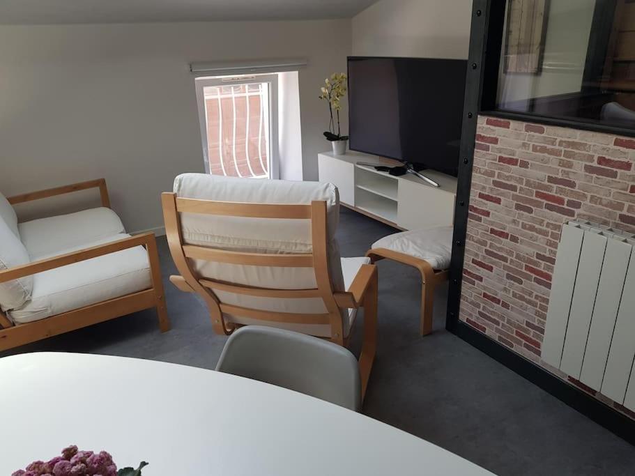 Petite Maison Type Loft En Plein Bourg D'Ambazac 외부 사진